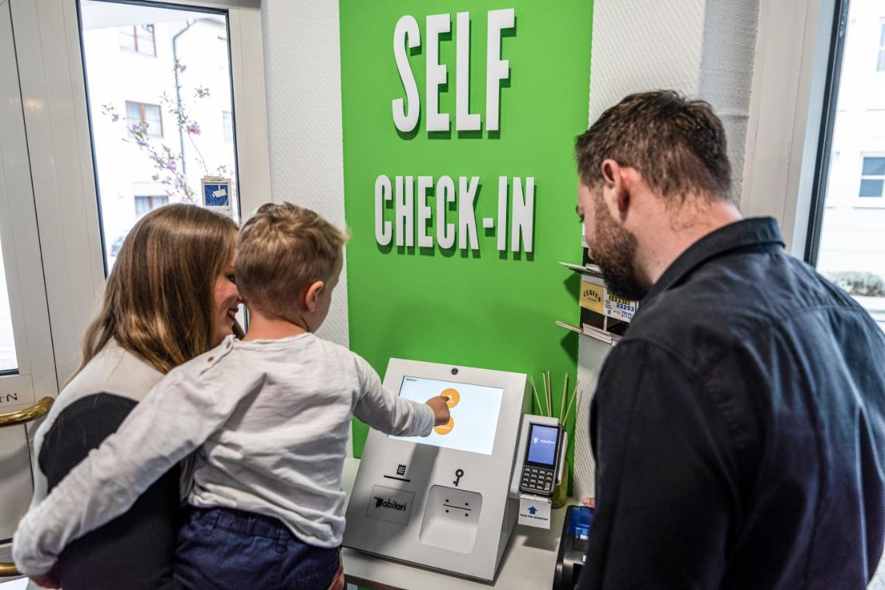 1Bitcoinhotel Princess Self Check-In Plochingen Exterior foto